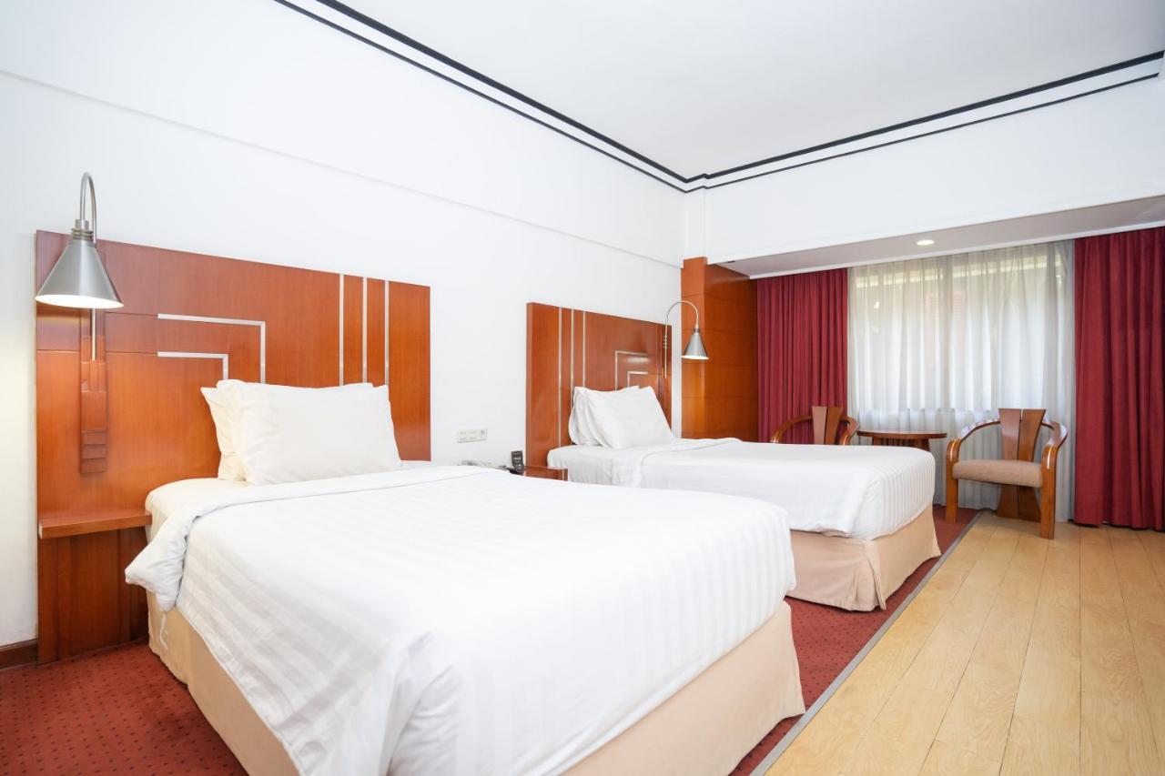 Hotel Savoy Homann Bandung Ngoại thất bức ảnh