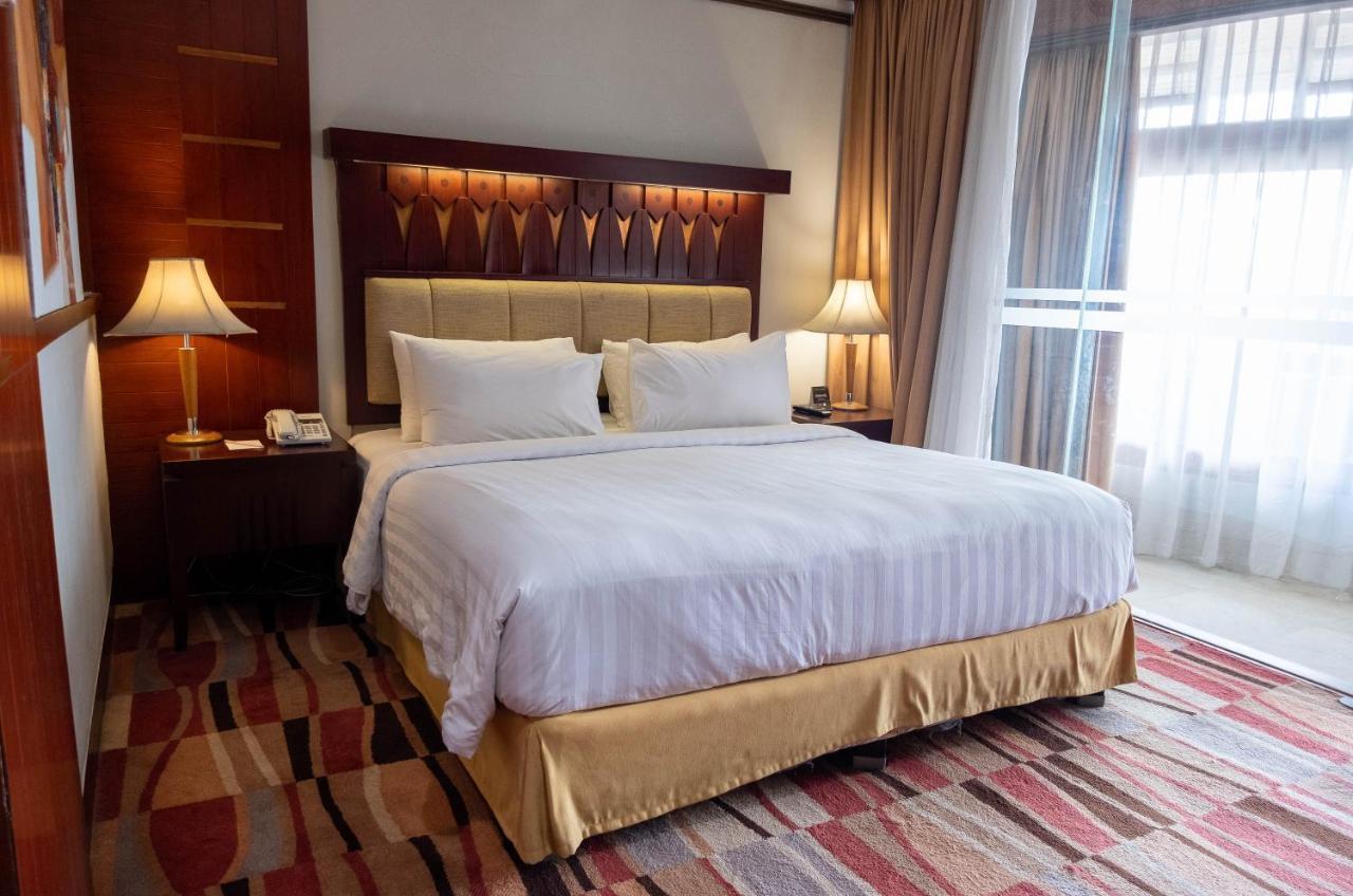 Hotel Savoy Homann Bandung Ngoại thất bức ảnh